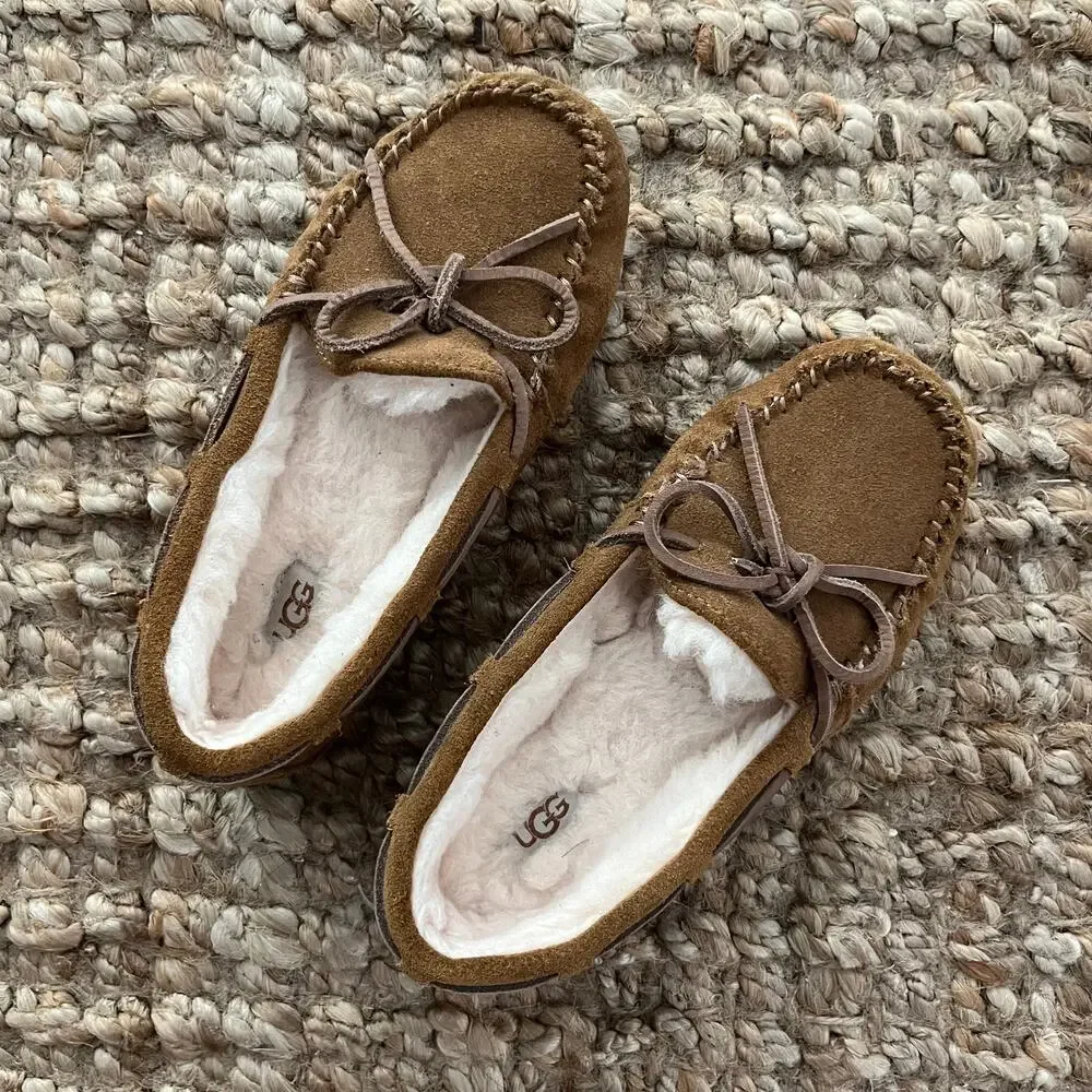 UGG Kids Suede Moccasin Slippers Brown Shearling Lined Shoes Size 1 EUC